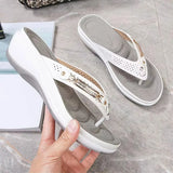 Women’s Fashion Slides – Open Toe, Non-Slip Flat Sandals for Beach, Bath, and Outdoor Wear